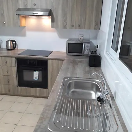 Holiday Home * לרנקה